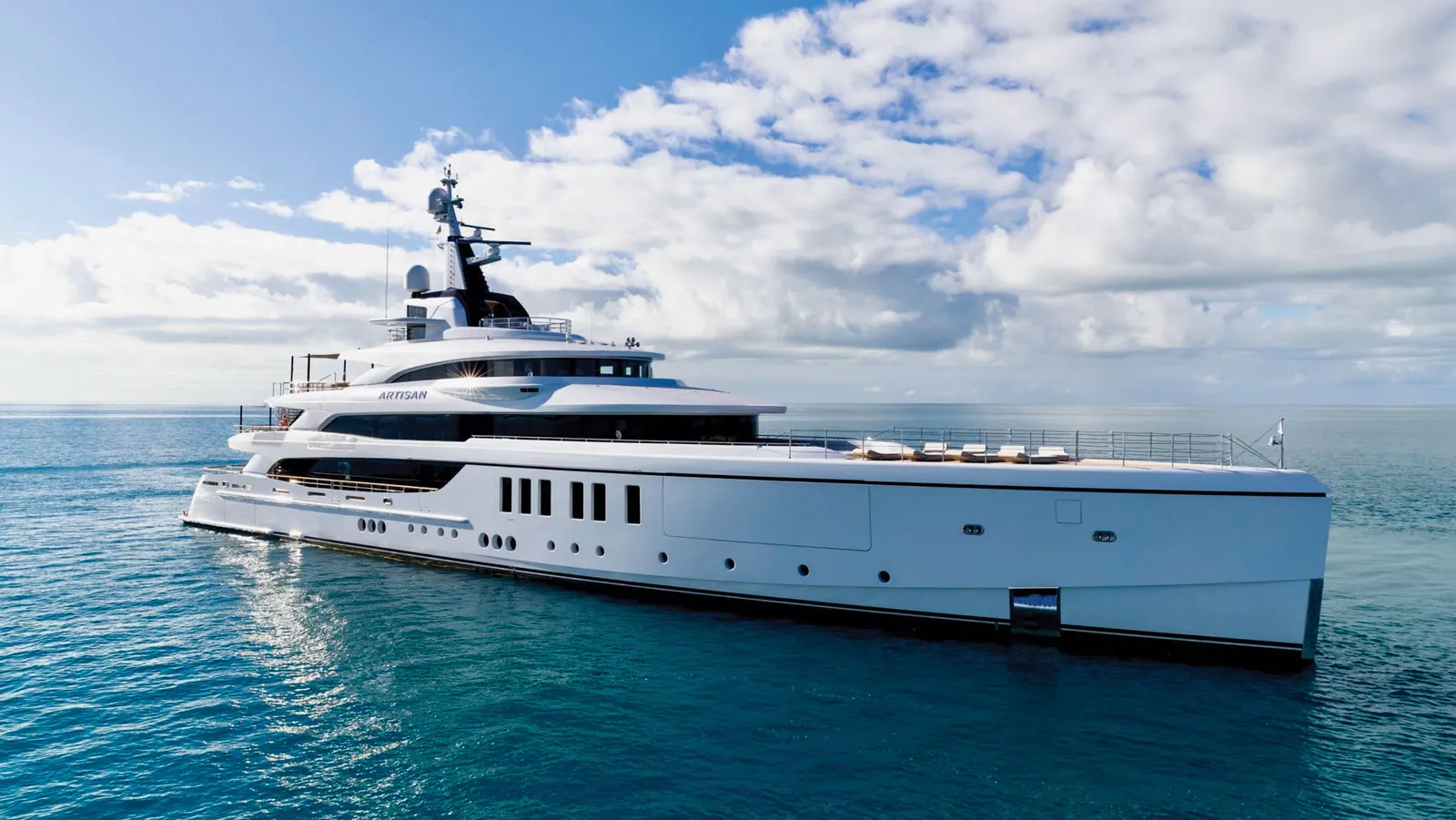 Superyacht Artisan