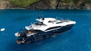 €600k price drop on 35m Sunseeker motor yacht Evereast