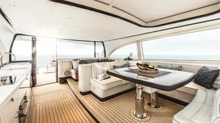 zeelander 8 wheelhouse