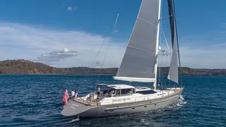 €800k price drop on 35m Alloy sailing yacht My Star