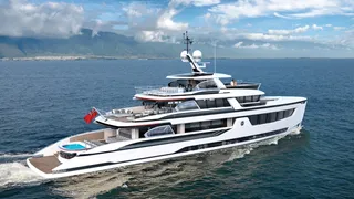 The Global 450 yacht model from Dynamiq