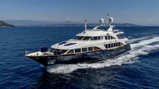 37m Benetti Classic 120 motor yacht Sea BlueZ joins market for first time