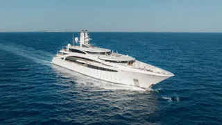 101m Kusch superyacht I Dynasty joins the market at €240 million