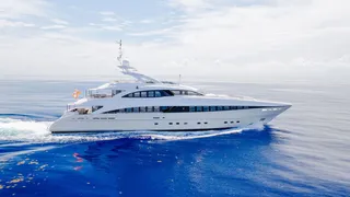 44m Heesen motor yacht Sharkfinn joins the market