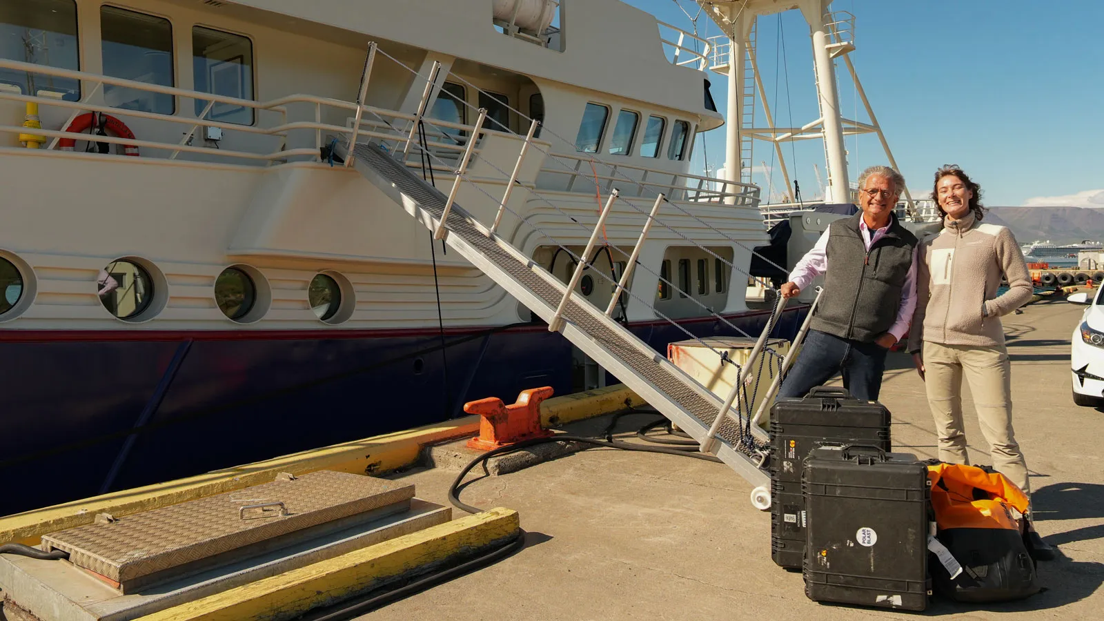 Erik Vonk and Dr. Paige boarding Scintilla Maris