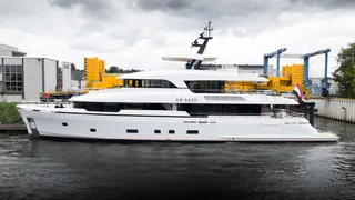 seventh moonen 122 martinique launched - ad astra