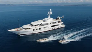 feadship-for-sale-sea-huntress