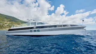 58-knot hodgdon planing yacht valyra for sale