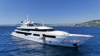 64m superyacht Magna Grecia completes 10-month refit