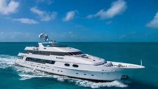 christensen yacht amore exterior