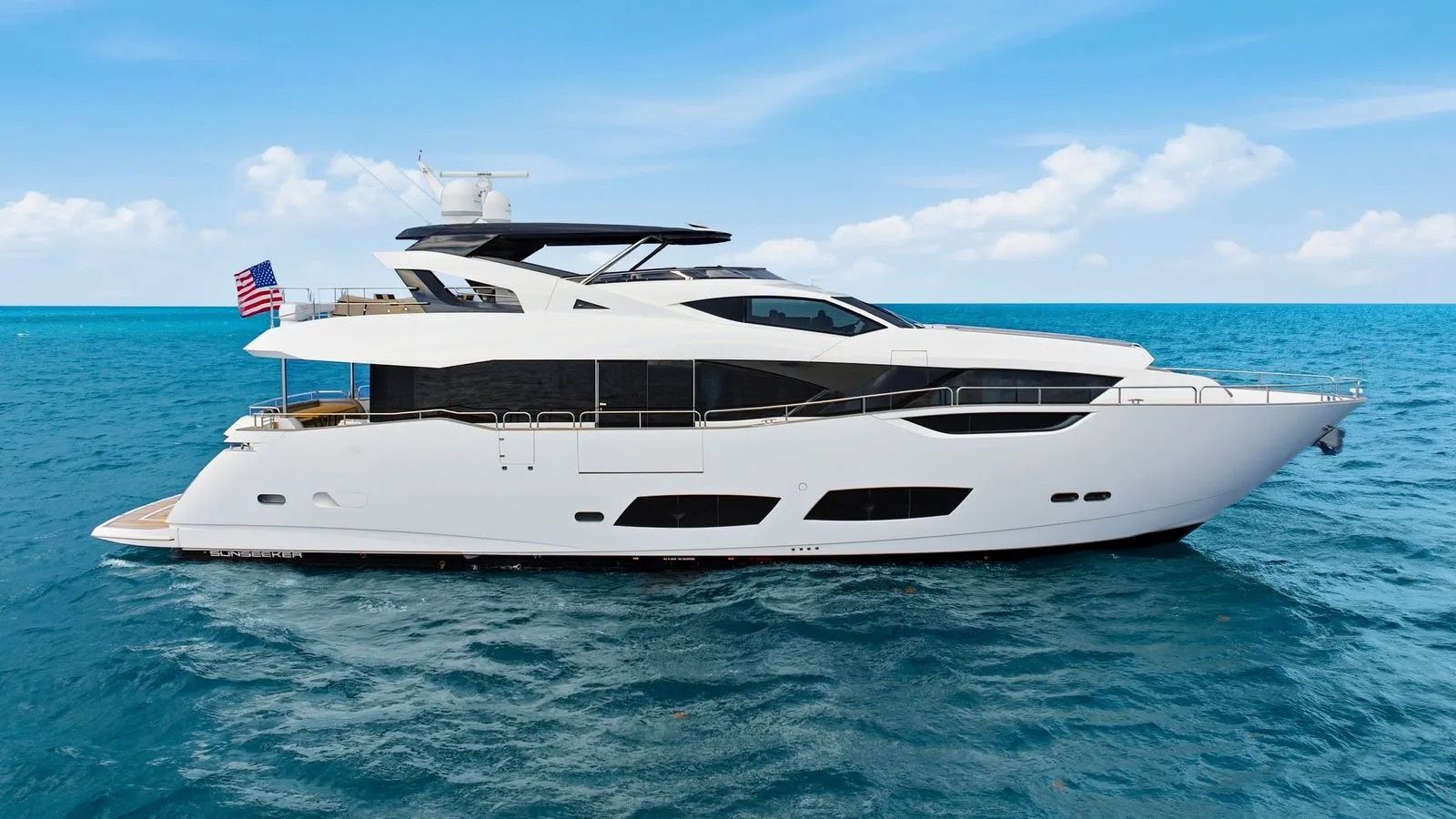 $700k price drop on 29m Sunseeker motor yacht Pura Vida