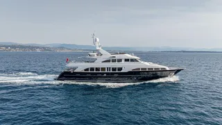 35m benetti motor yacht bang! for sale