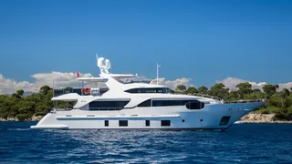 28m Benetti yacht Gala sold - main image