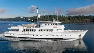 37m Willard Boat Works motor yacht Silverado joins the market