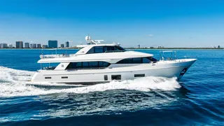 31m Ocean Alexander motor yacht Paladin sold