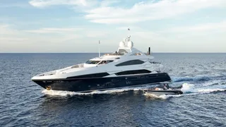 $500k price drop announced on 37m Sunseeker motor yacht Mercy