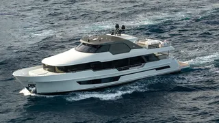 New 33m Ocean Alexander 32L motor yacht sold
