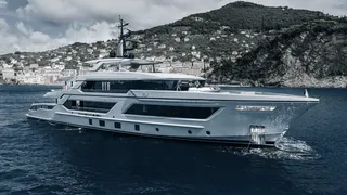 Award-winning 47m Cantiere delle Marche explorer yacht RJ sold off-market