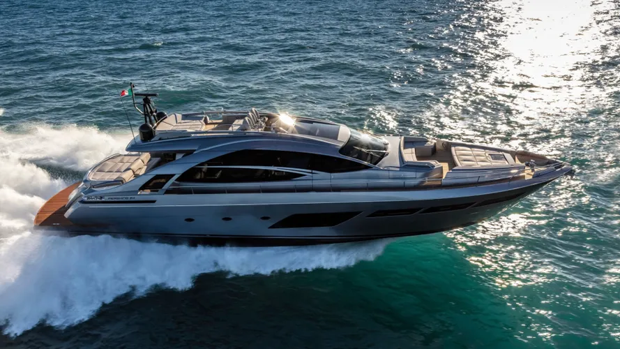 25m pershing motor yacht pershing 8x