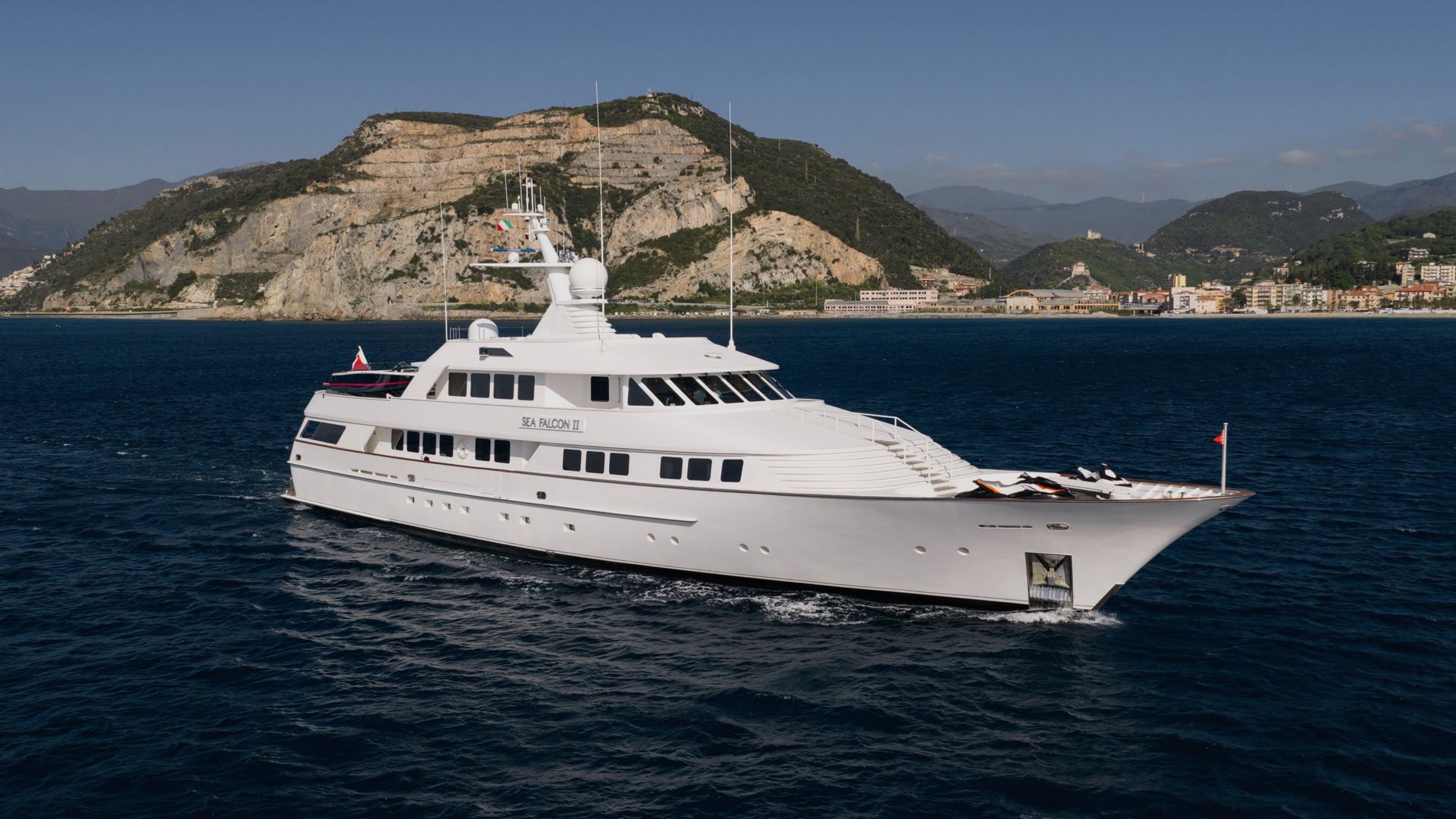 New CA on 47m Puglia motor yacht Sea Falcon II