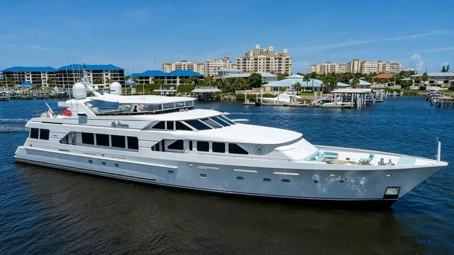 43m christensen motor yacht la sirena