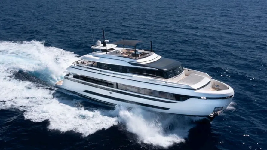 29m extra yachts motor yacht uilia