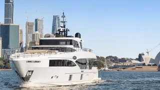 29m sanlorenzo motor yacht Legacy sold