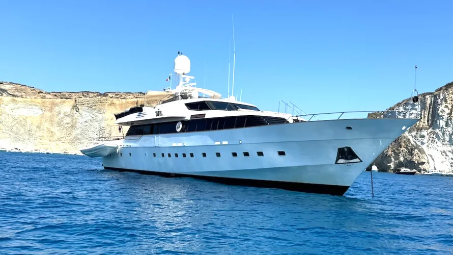 34 wa souter & son motor yacht atlantic endeavour listed for sale