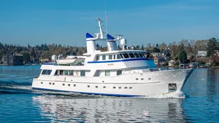 36m trident hargrave motor yacht escape of london sold