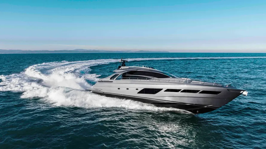Pershing 8X