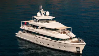 36m moonen yachts motor yacht kokoro sold
