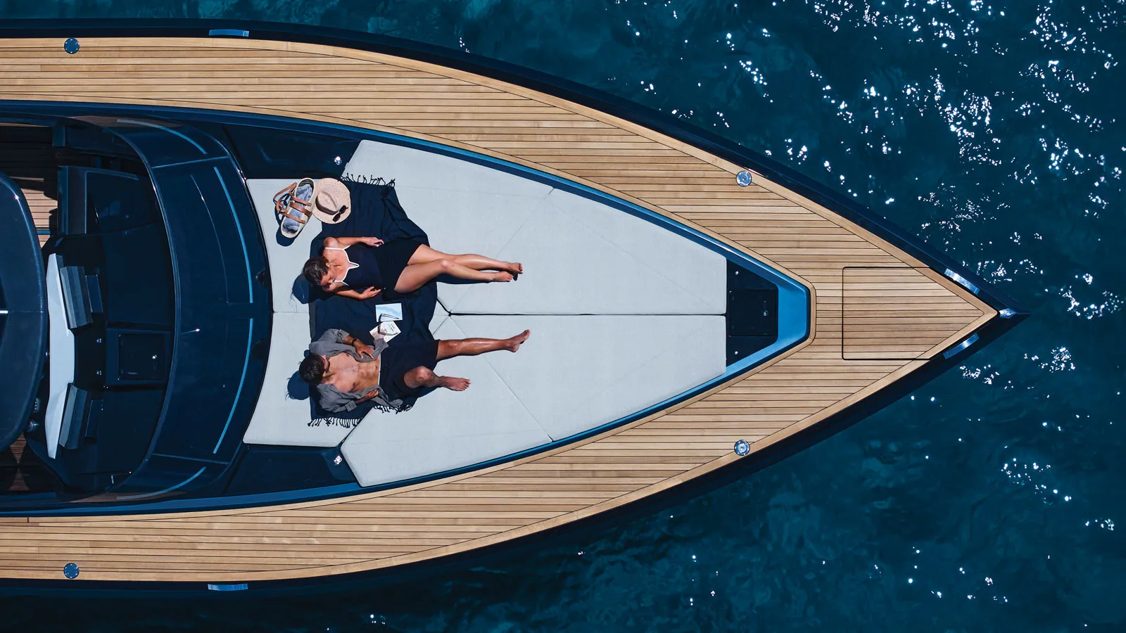 SAY Carbon Yachts SAY 52 luxury speedboat with lightweight carbon-fibre hull