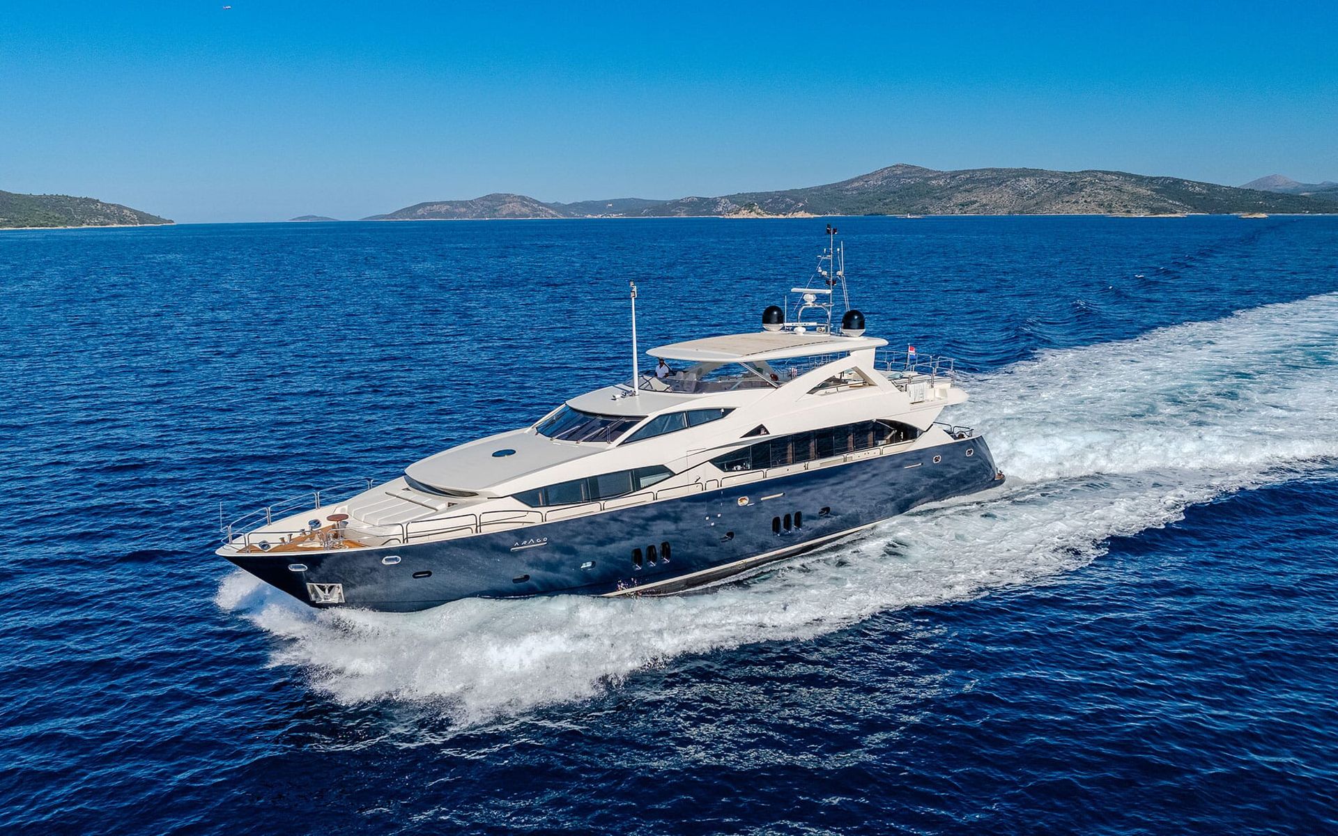 New CA on 34m Sunseeker yacht Arago
