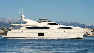 New CA on 31m Astondoa motor yacht Spring Tide