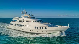 44m Christensen motor yacht I Love This Boat
