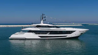 Further details revealed on Custom Line's new Saetta 128 yacht model