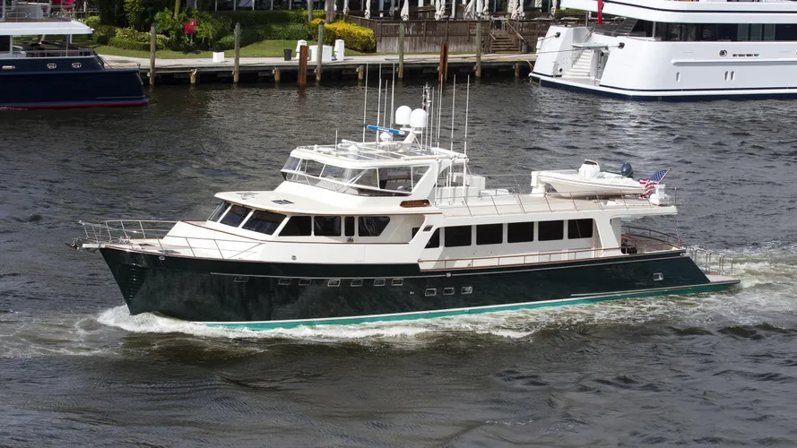 due-process-kakawi-yacht-exterior