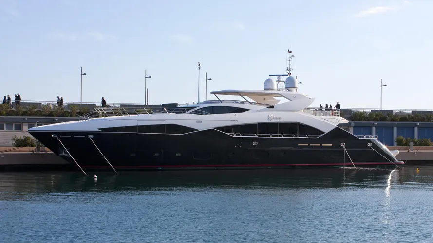 stargazer-yacht-exterior