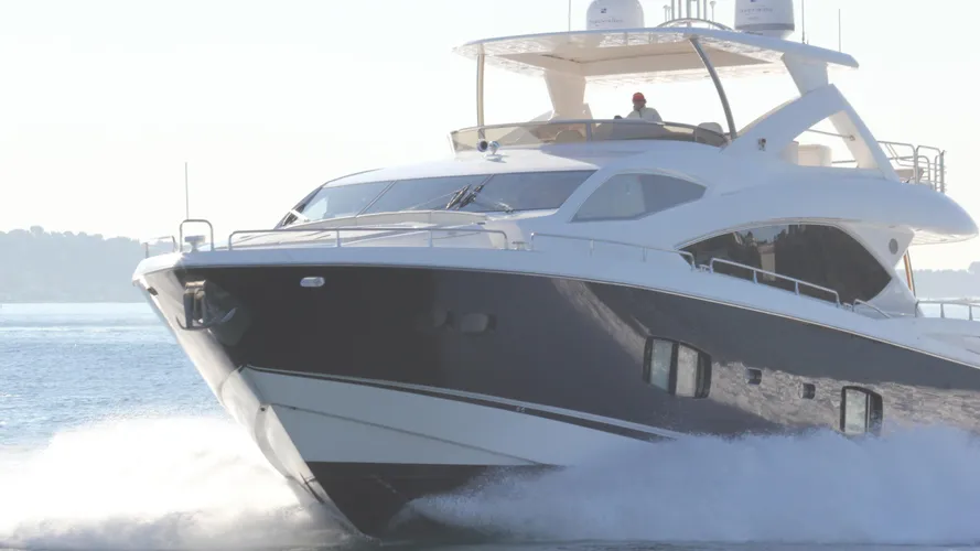 stella-ann-yacht-cruising