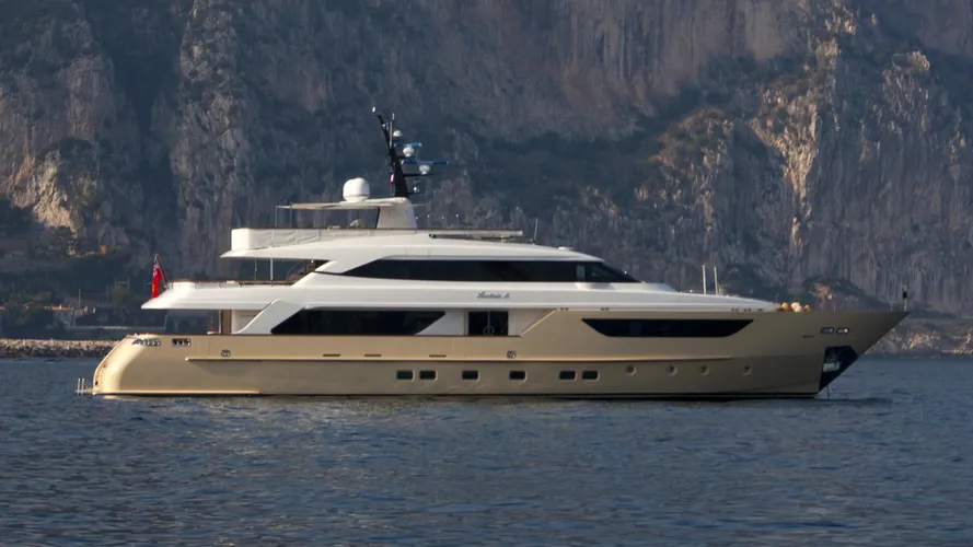 anastasia-m-yacht-exterior