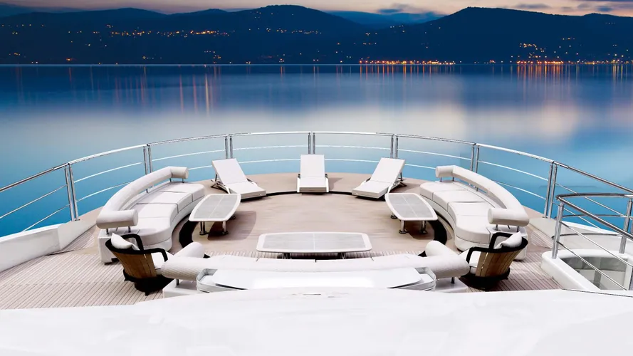 o-pari-3-yacht-helipad