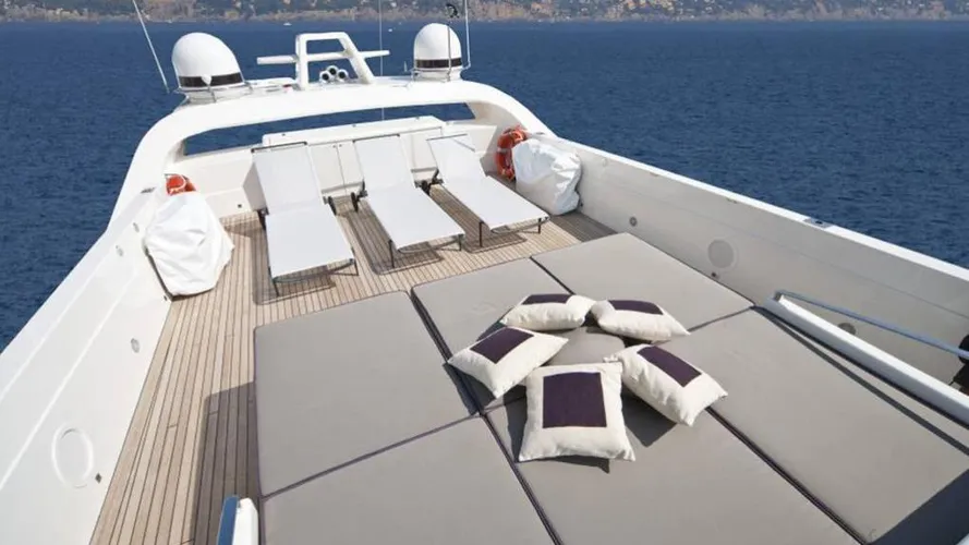 toby-yacht