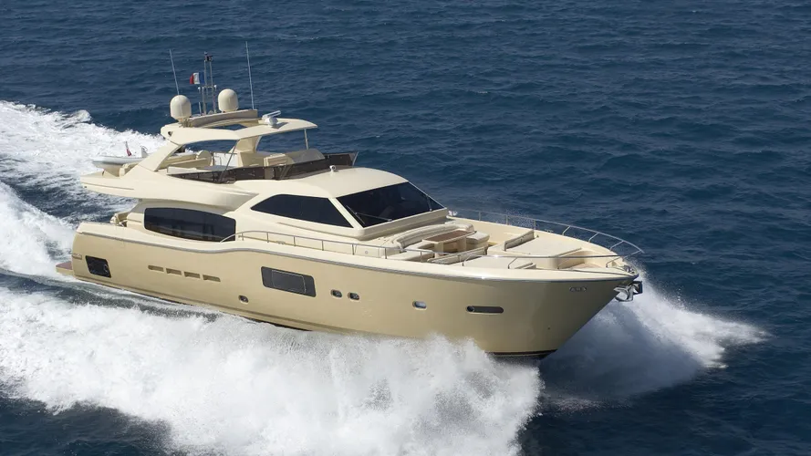 tilusa-motoryacht-ferretti-altura-840-2008-26m-bow-running