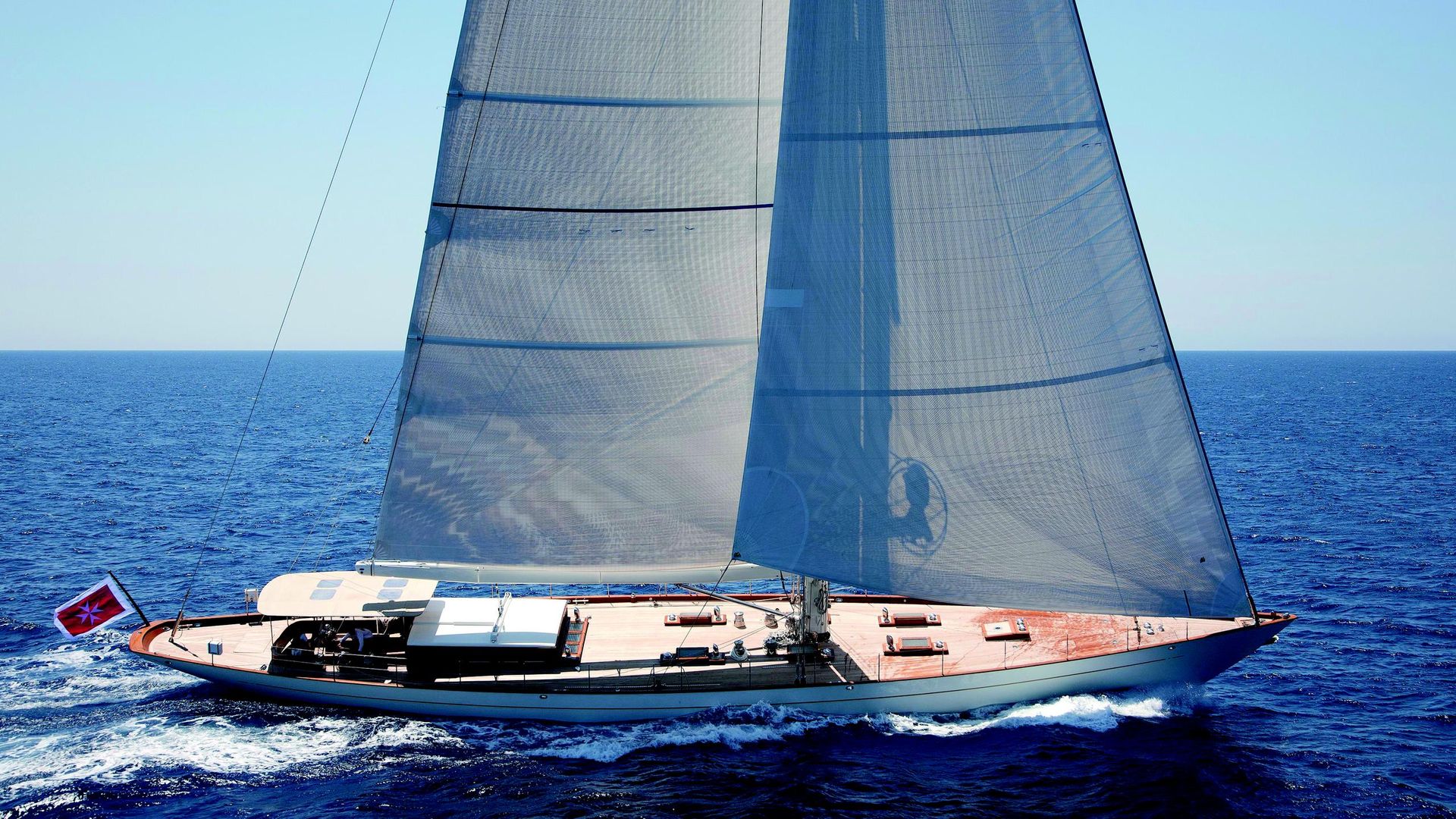 грузовая парусно-моторная яхта. польские водоизмещающие парусно-моторные яхты. Jongert 2900m. хансе 575. парусные яхты б у.