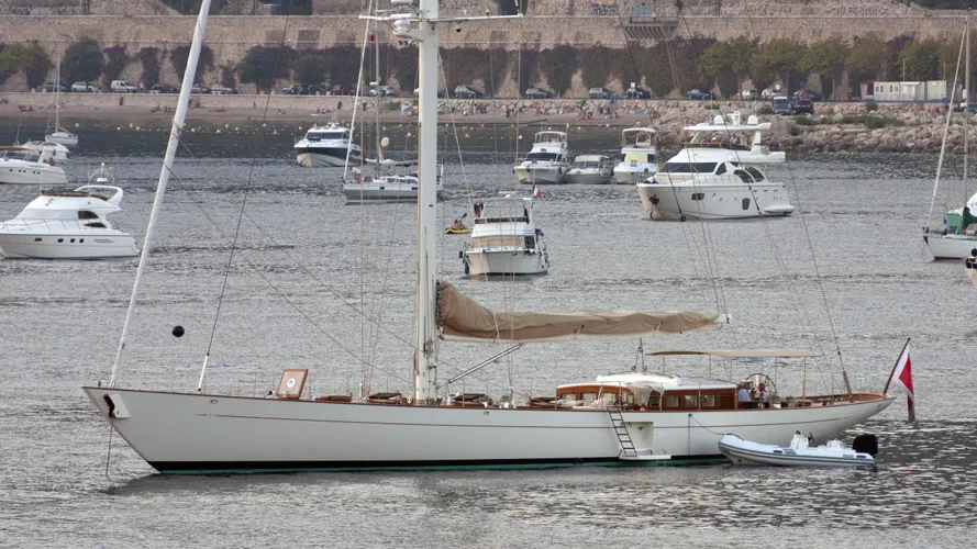 annagine-yacht-exterior