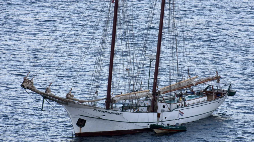 sir-robert-baden-powell-yacht-exterior