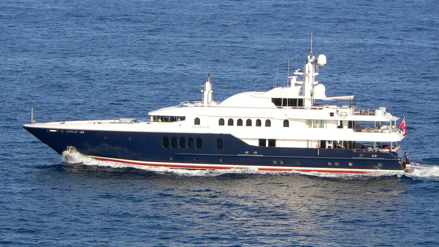 sirona-iii-yacht-exterior