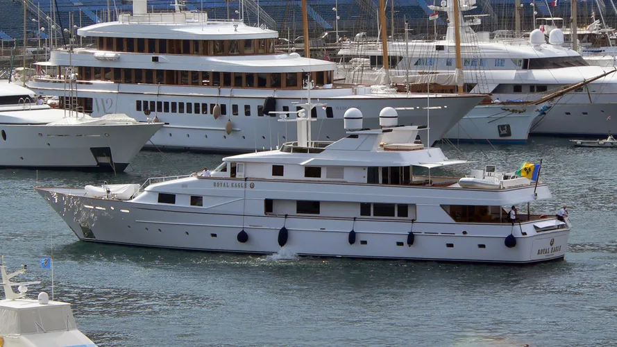 golden-eagle-yacht-exterior