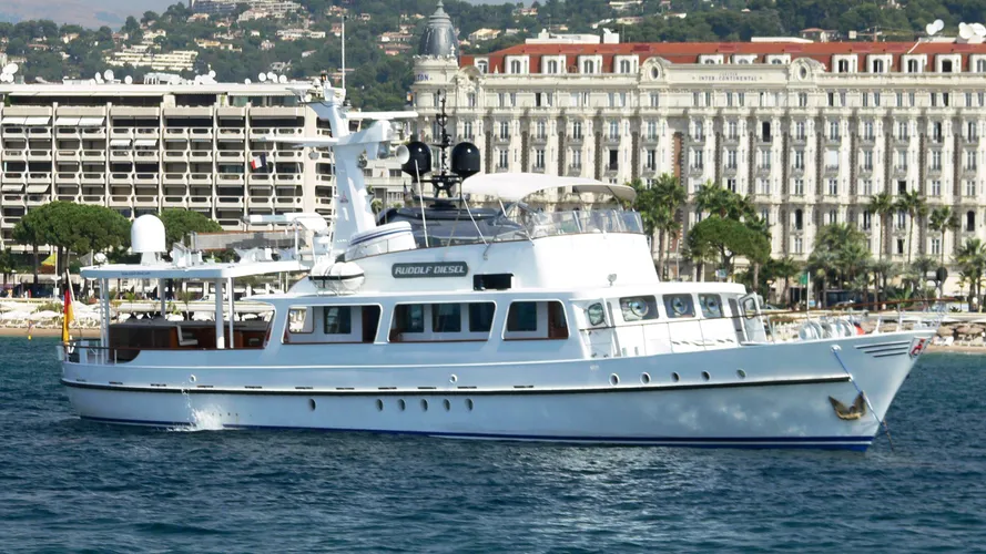 rudolf-diesel-yacht-exterior
