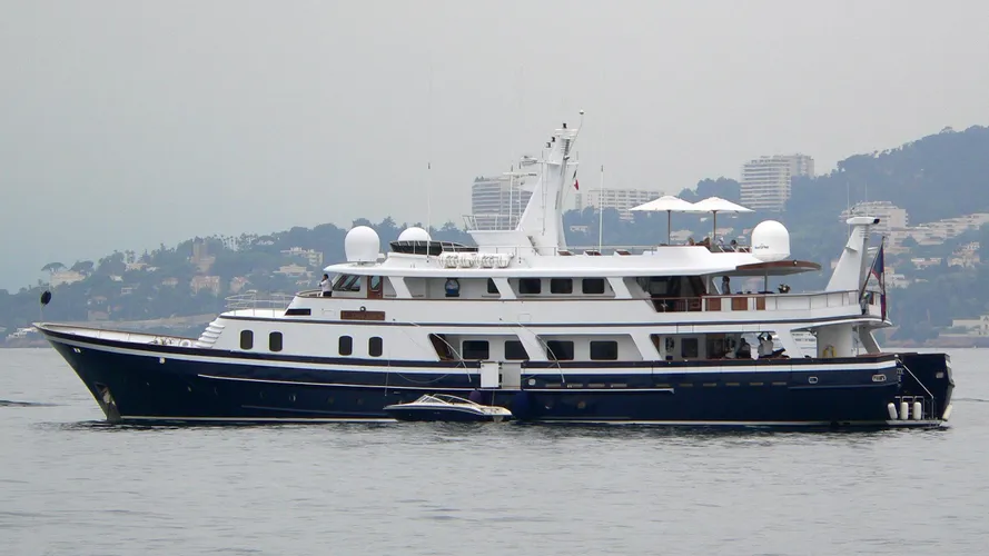 atlantic-goose-yacht-exterior